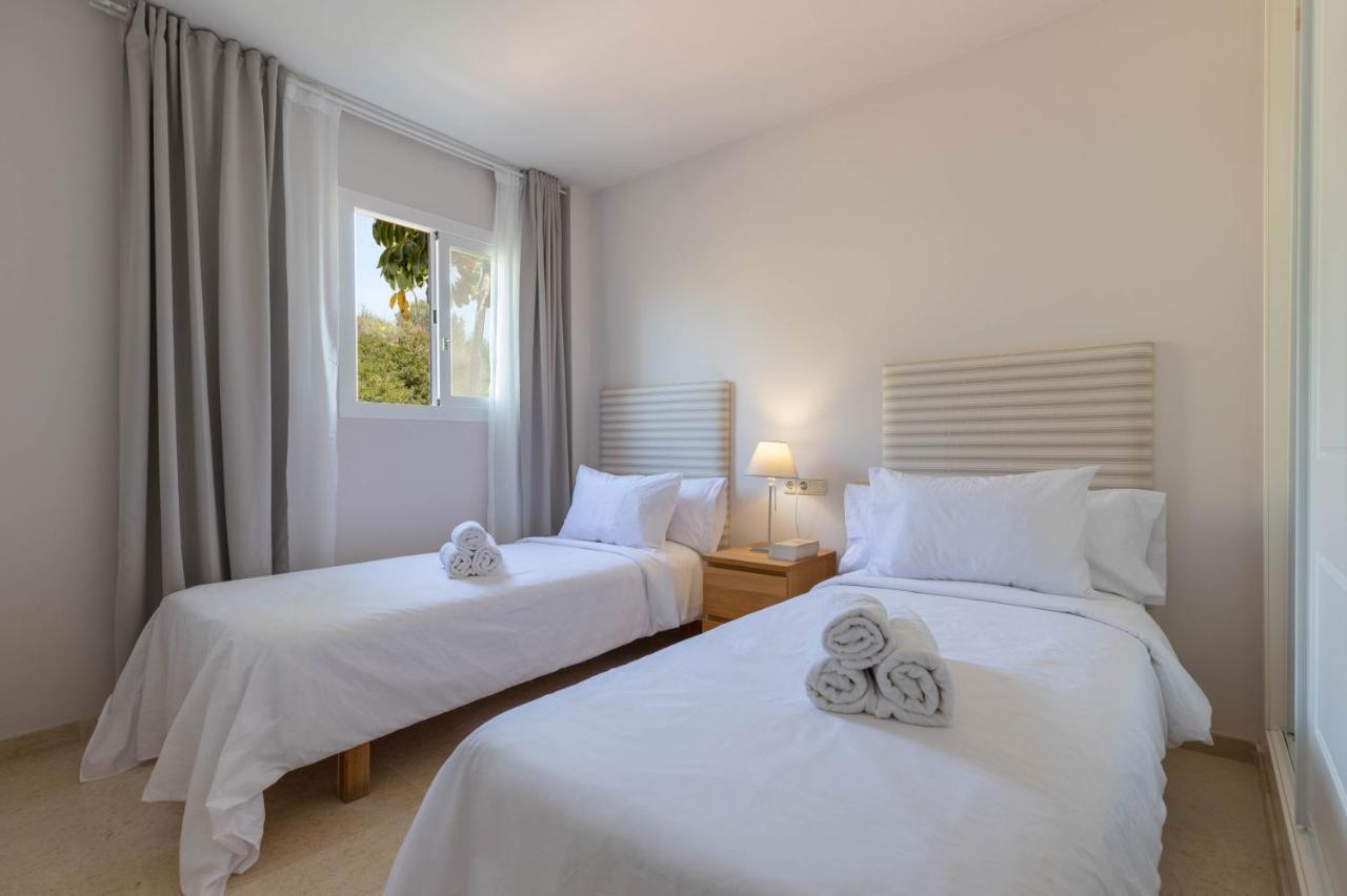 1 Marbella Beach Golf Apartment Екстериор снимка