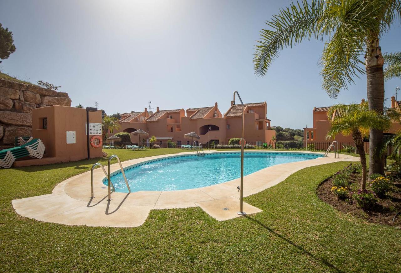 1 Marbella Beach Golf Apartment Екстериор снимка